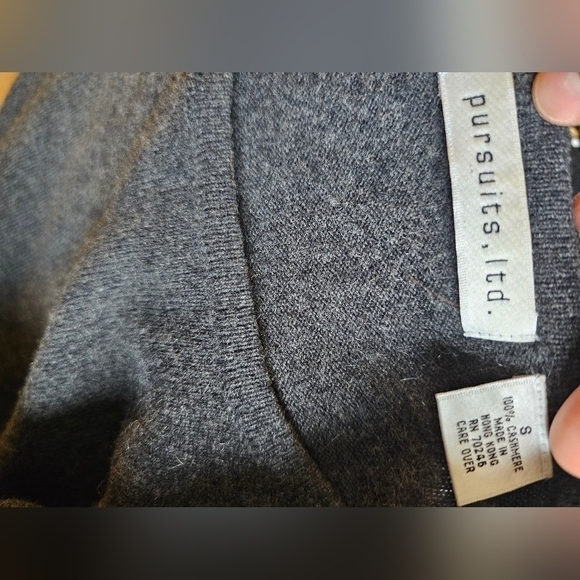 Pursuits, Ltd 100% cashmere sweater size small - Picture 3 of 4